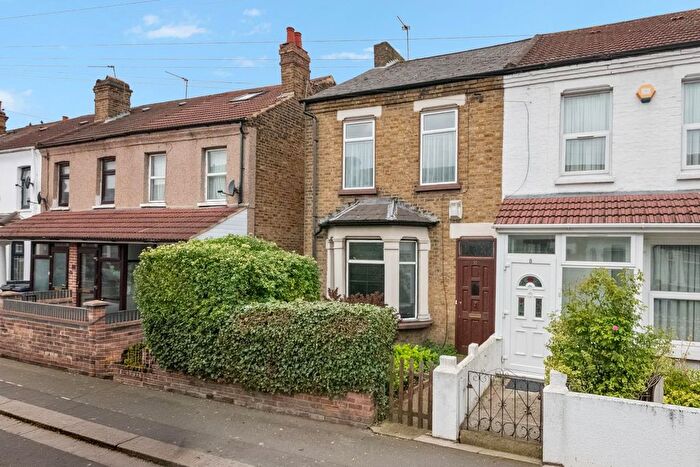 3 Bedroom Property For Sale In Endsleigh Road, Southall, UB2