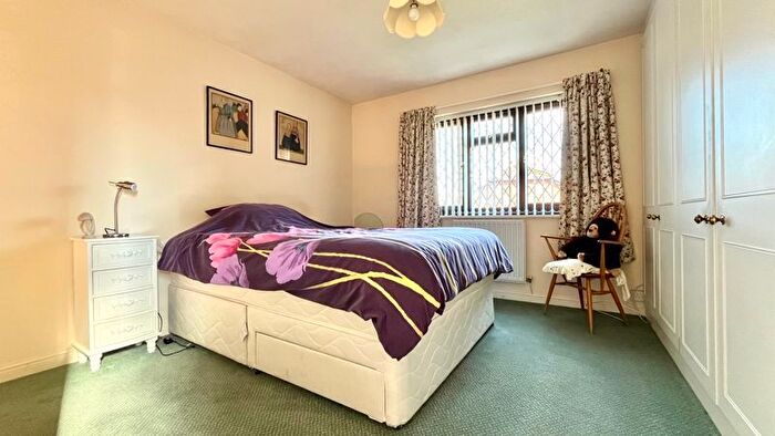 4 Bedroom Detached House For Sale In Toms Close, Chard, Somerset, TA20
