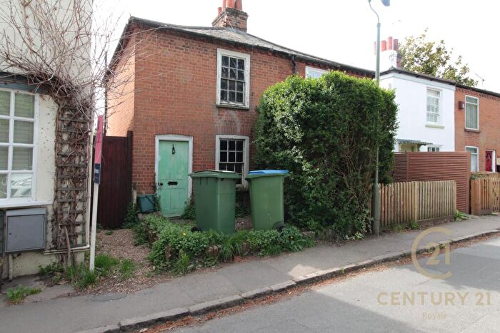 2 Bedroom Terraced House For Sale In Longs Cottages Alma Road Esher, KT10