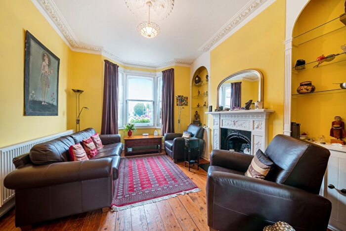 3 Bedroom Terraced House For Sale In Dawes Road, Fulham, SW6