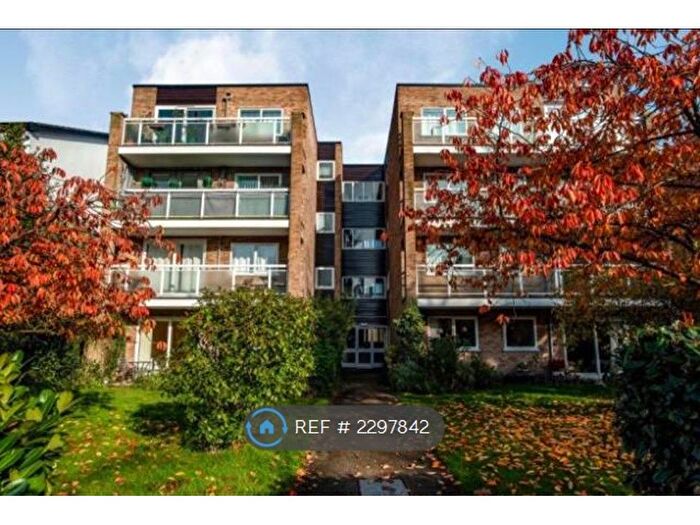 1 Bedroom Flat To Rent In St. Merryn Court, Beckenham, BR3