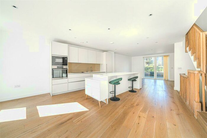 3 Bedroom Terraced House To Rent In Townsend Road, Kidbrooke Village, London, SE3