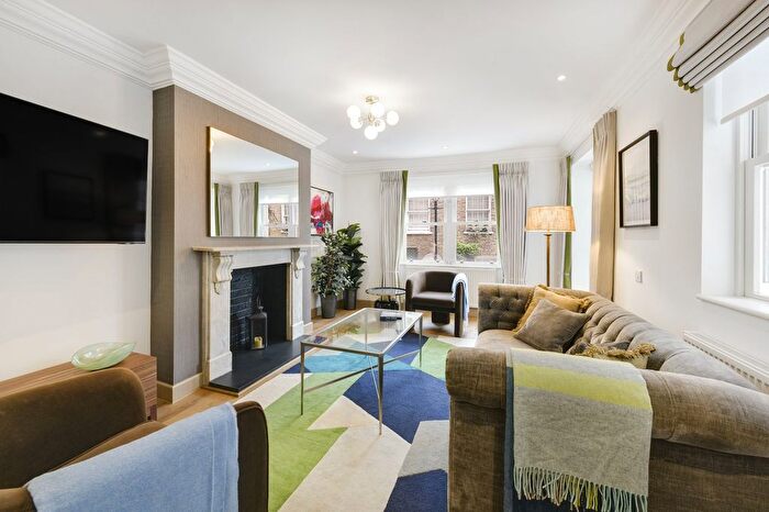 2 Bedroom Flat To Rent In Beaufort Gardens, Knightsbridge, SW3