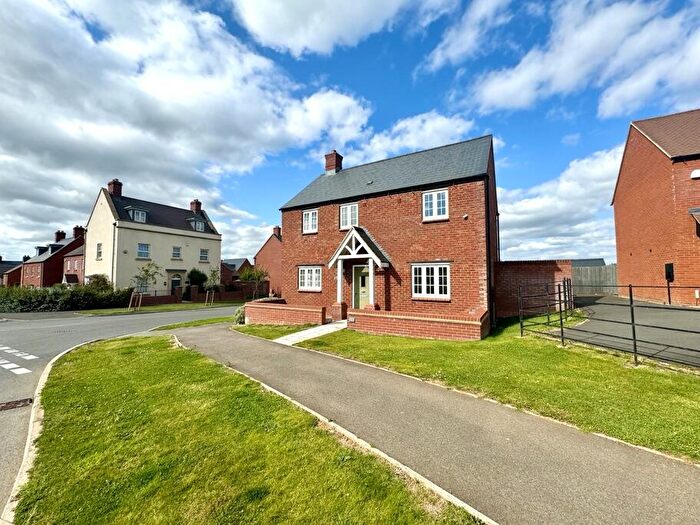 3 Bedroom Detached House To Rent In Redcar Road, Towcester, NN12