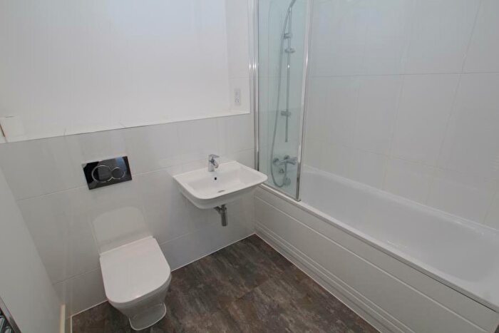 2 Bedroom Apartment To Rent In Newfoundland Way - Portishead, BS20