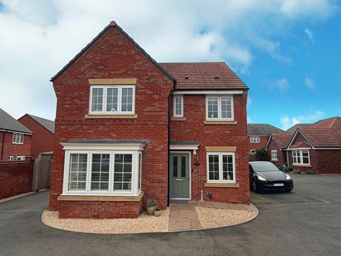 4 Bedroom Detached House For Sale In Armstrong Road, Nottingham, NG12