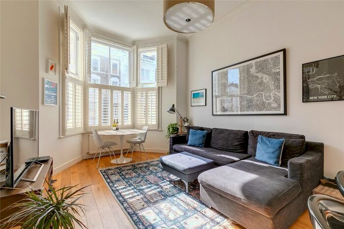 2 Bedroom Flat To Rent In Sinclair Road, London, W14