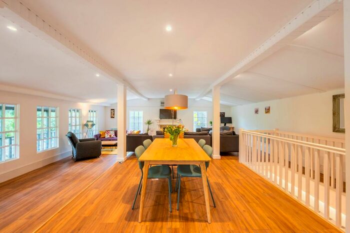 3 Bedroom Cottage To Rent In Copgate Path, Upper Norwood, London, SW16