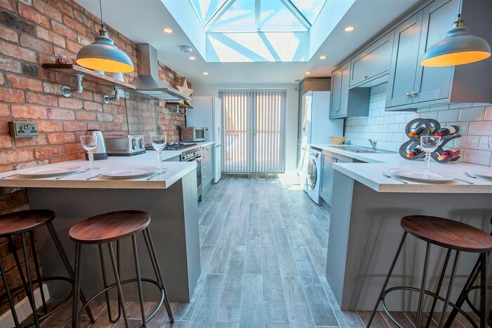 5 Bedroom Terraced House To Rent In Harley Street, Ball Hill, Coventry, CV2