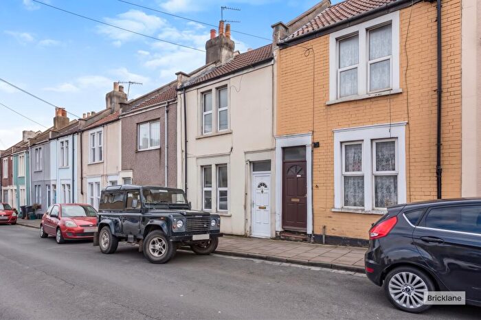 2 Bedroom House To Rent In Temple Street, Bedminster, BS3