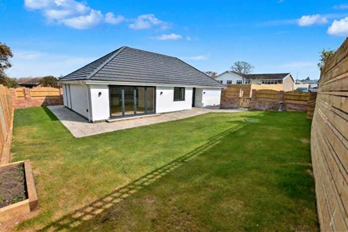 3 Bedroom Detached Bungalow To Rent In Telscombe Road, Peacehaven, BN10