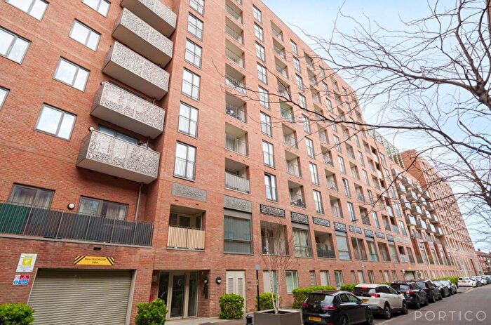 2 Bedroom Apartment For Sale In Hammersley Road, London, E16