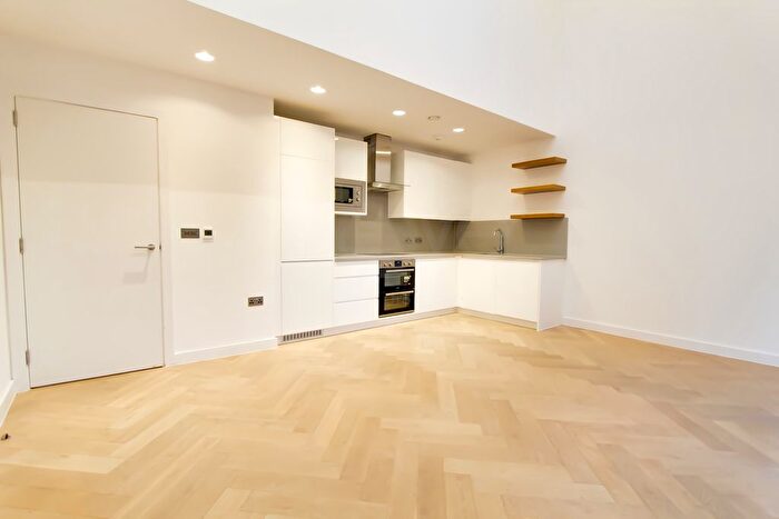 2 Bedroom Flat To Rent In Bell Foundry Close, Croydon, CR0