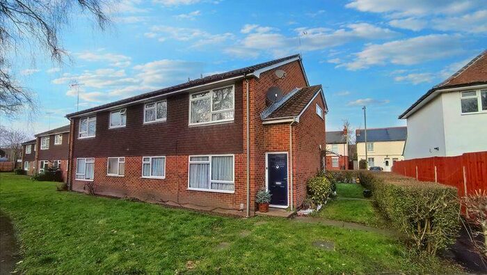 2 Bedroom Apartment To Rent In Cove Road, Farnborough, GU14