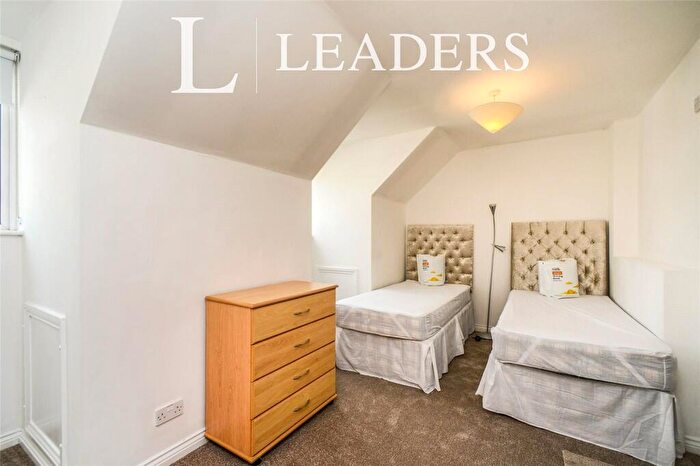 4 Bedroom Flat To Rent In Merton Court, The Strand, BN2