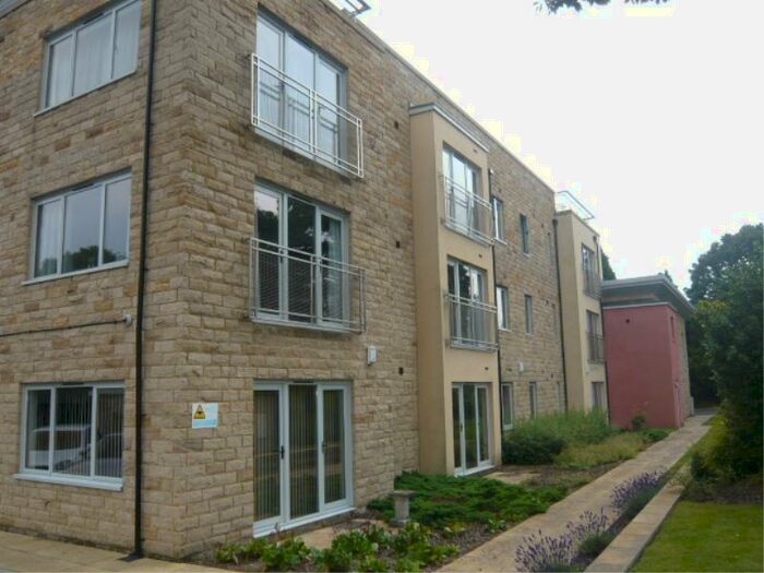 2 Bedroom Flat To Rent In Brodwell Grange, Outwood Lane, Horsforth, Leeds, LS18
