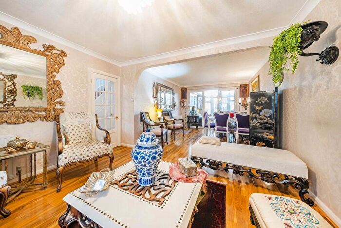 4 Bedroom Semi Detached House For Sale In Whitegate Gardens, Harrow Weald, Harrow, HA3