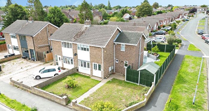 3 Bedroom Semi-Detached House For Sale In York Road, Sleaford, NG34