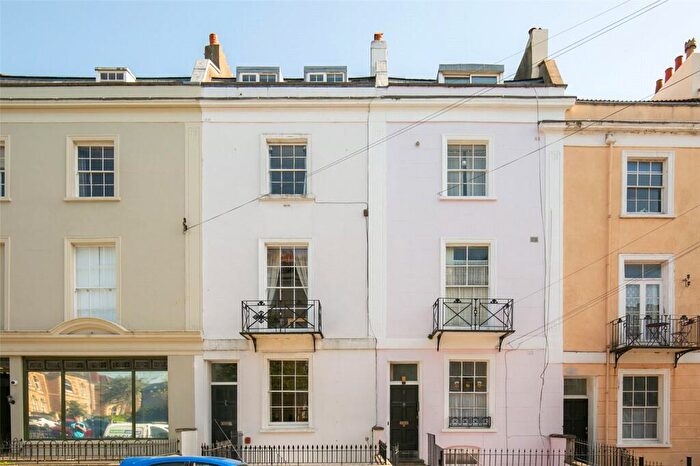 2 Bedroom Apartment For Sale In Southleigh Road, Bristol, BS8
