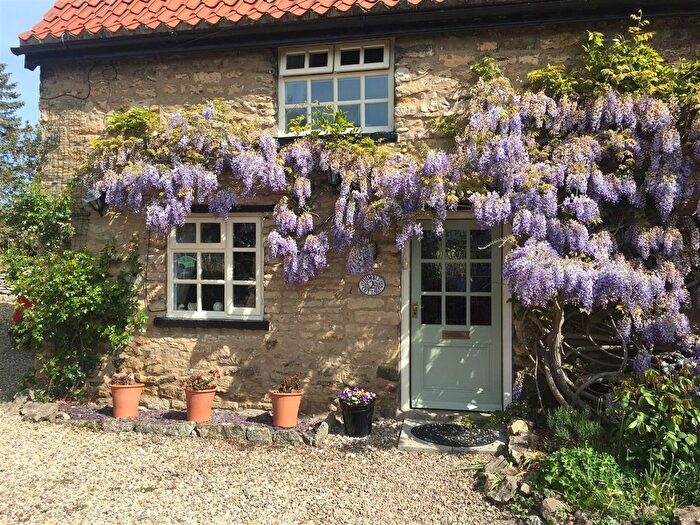 2 Bedroom Cottage For Sale In Beswicks Yard, Pudding Lane, Snainton, YO13