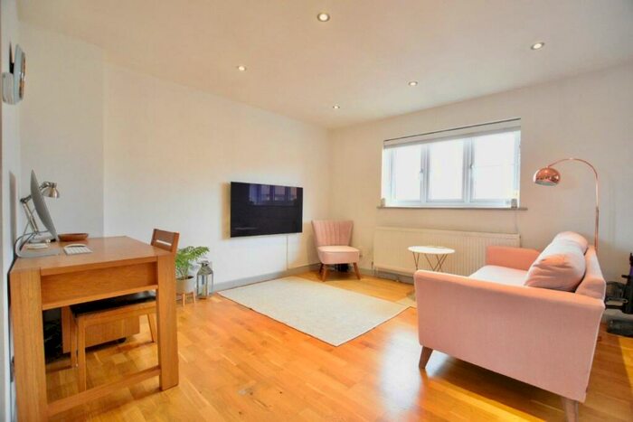 2 Bedroom Apartment To Rent In Chobham Road, Stratford, E15