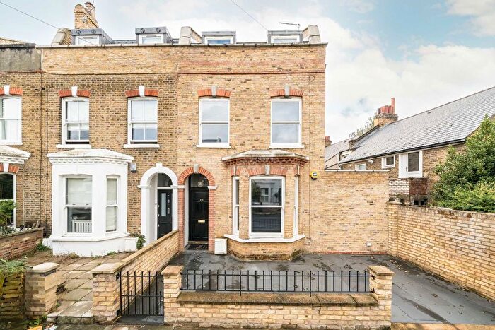 5 Bedroom Property To Rent In Edithna Street, Stockwell, SW9