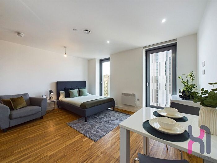 Studio To Rent In Media City, Michigan Point Tower A, Michigan Avenue, Salford, M50