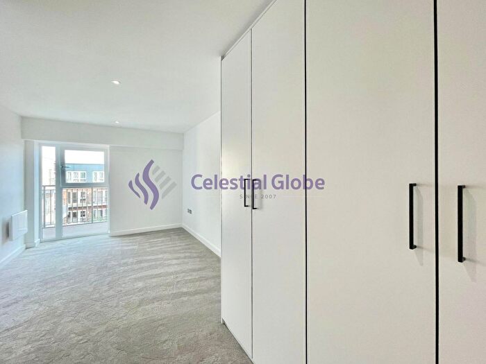1 Bedroom Flat To Rent In Beaufort Square, London, NW9