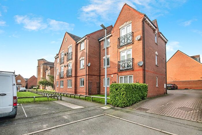2 Bedroom Flat For Sale In Middle Meadow, Tipton, DY4