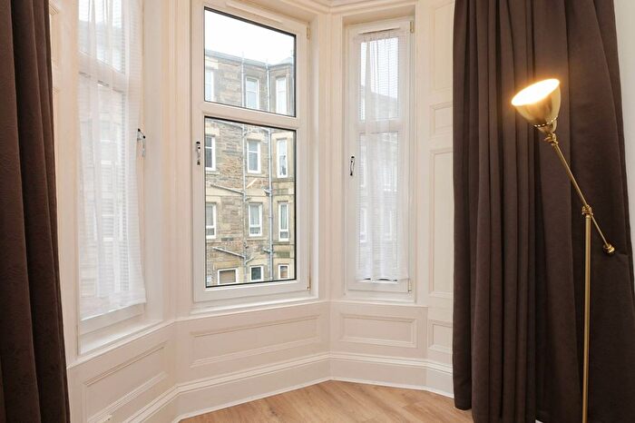 1 Bedroom Flat For Sale In Cambusnethan Street, Edinburgh, EH7