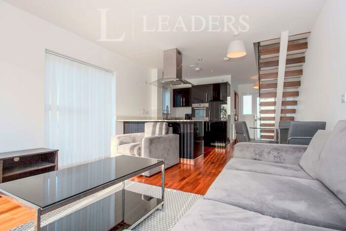 2 Bedroom Maisonette To Rent In Flamsteed, CB1