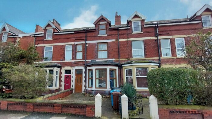 2 Bedroom Flat To Rent In St. Albans Road, Lytham St. Annes, FY8