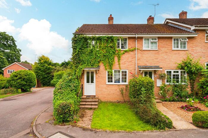 3 Bedroom End Of Terrace House For Sale In Harwood Rise, Newbury, RG20