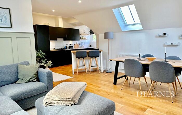 2 Bedroom Apartment For Sale In Bryanstone Road, Bournemouth, BH3