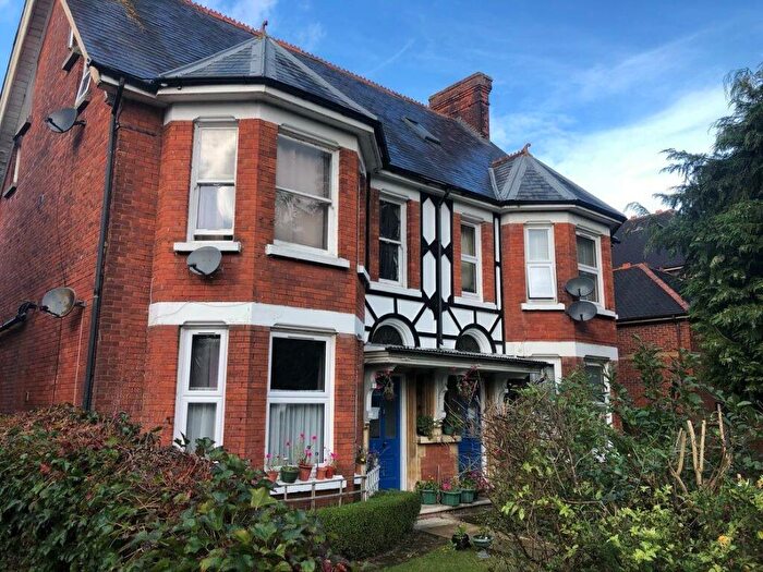 Studio To Rent In Alexandra Road, Farnborough, GU14