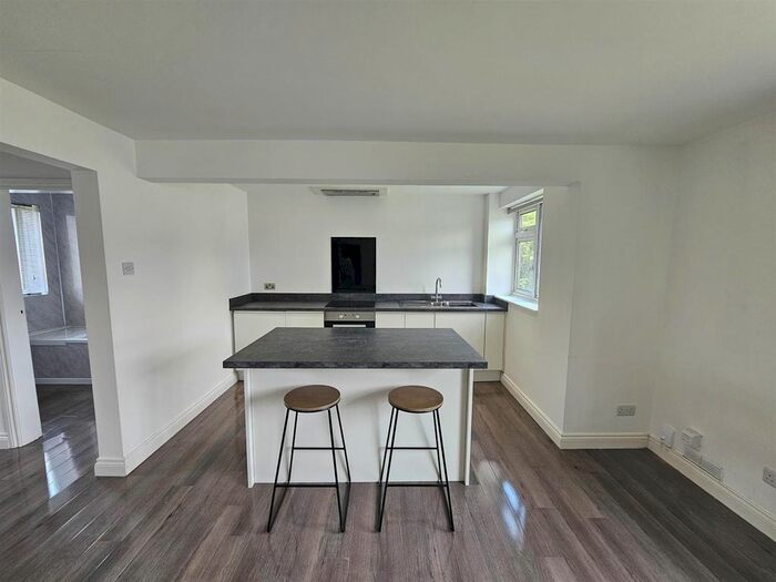 1 Bedroom Flat To Rent In Woodhouse Road, Urmston, Manchester, M41