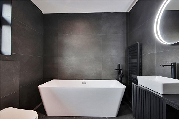 4 Bedroom Detached House For Sale In Park Lane, Kemsing, Sevenoaks, Kent, TN15