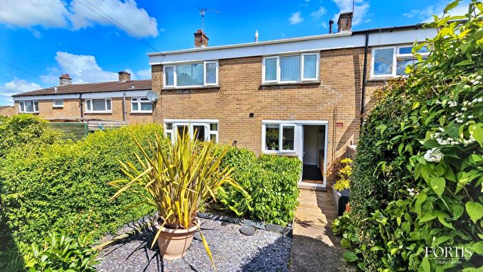 3 Bedroom Terraced House For Sale In Windrush Place, Cardiff, CF5