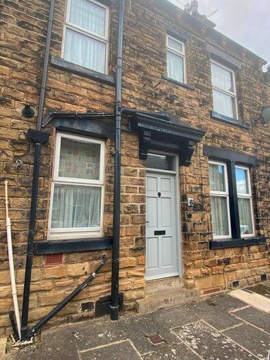 2 Bedroom Terraced House To Rent In Rosemont View, Bramley, Leeds, LS13