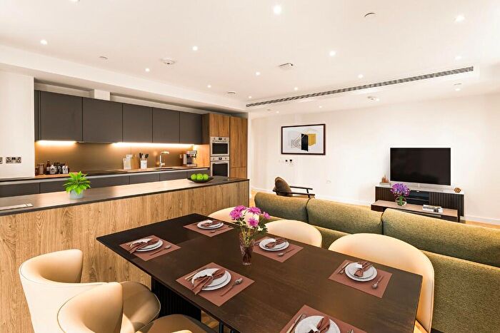 3 Bedroom Apartment To Rent In Nine Elms Lane, London, SW11