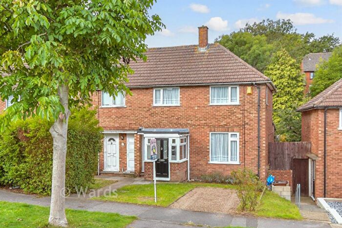 2 Bedroom End Of Terrace House For Sale In The Tideway, Rochester, Kent, ME1