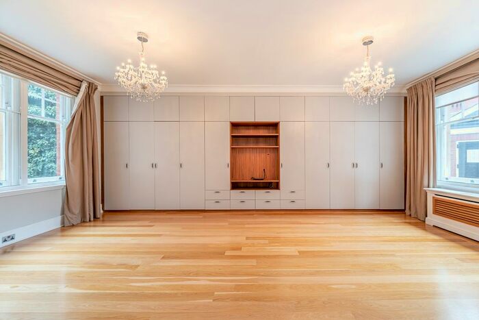 5 Bedroom Flat To Rent In York House Place, London, W8