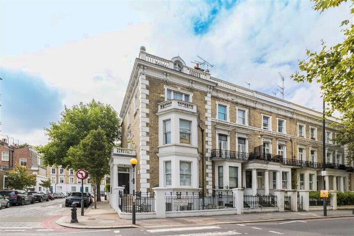 3 Bedroom Flat To Rent In Finborough Road, London, SW10