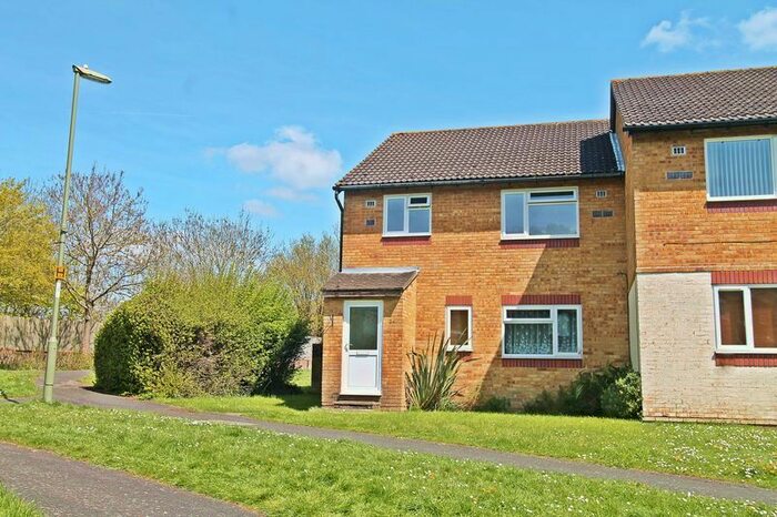 2 Bedroom Maisonette To Rent In Runnymede, Fareham, PO15