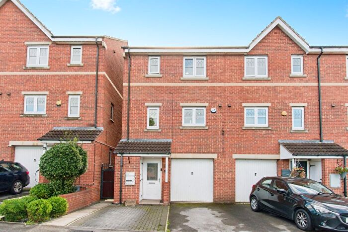 4 Bedroom Property For Sale In Stonecrop Drive, Castleford, WF10