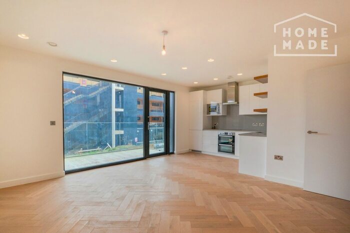 1 Bedroom Flat To Rent In Coppice Yard, Croydon, CR0