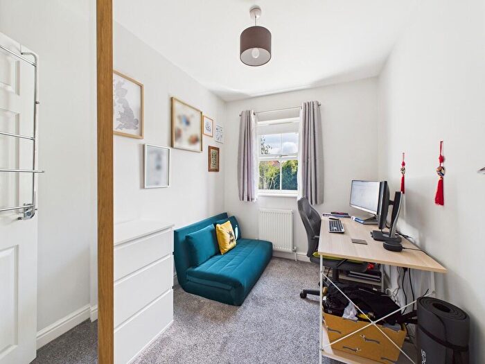 3 Bedroom Semi-Detached House For Sale In Vicars Cross Road, Vicars Cross, CH3