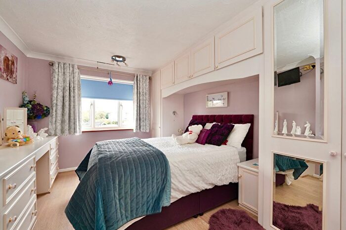 4 Bedroom Detached House For Sale In Greenfields, Earith, Huntingdon, PE28