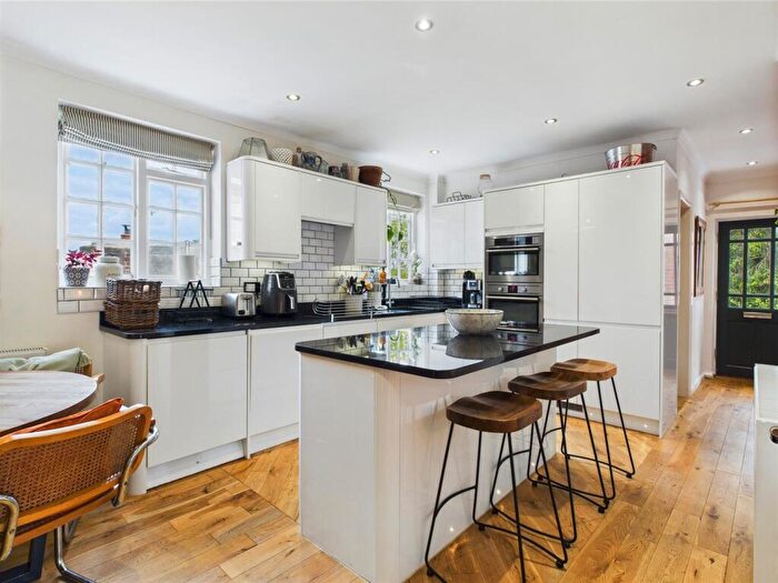 3 Bedroom Apartment For Sale In High Street, Bewdley, DY12
