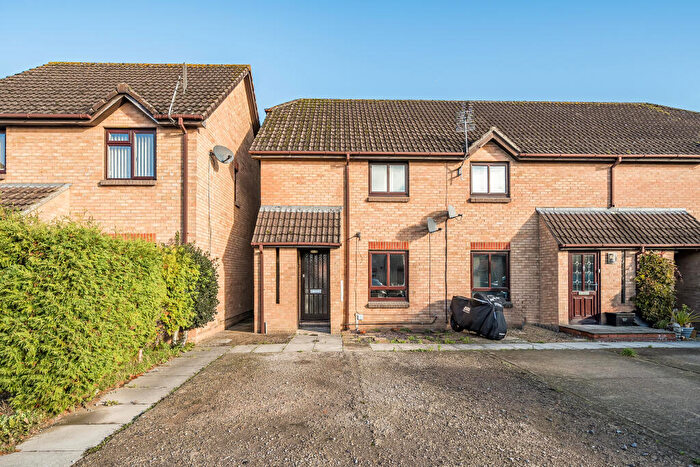 3 Bedroom Terraced House For Sale In Guthrie Close, Calne, SN11